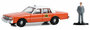 Greenlight 1:64 Chevrolet Impala Capitol Cab Taxi 1981 oranje with Man in Suit - met groene velg -  The Hobby Shop Series 15_