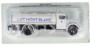 Atlas 1:43 Berliet  GDR 7 D "Lait Mont Blanc", white/blue in blisterverpakking_