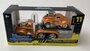 Maisto 1:64 Mack B-61 Flatbed 1953 met Willys Coupe Gasser 1941 - Muscle Transport model no 11 oranje_